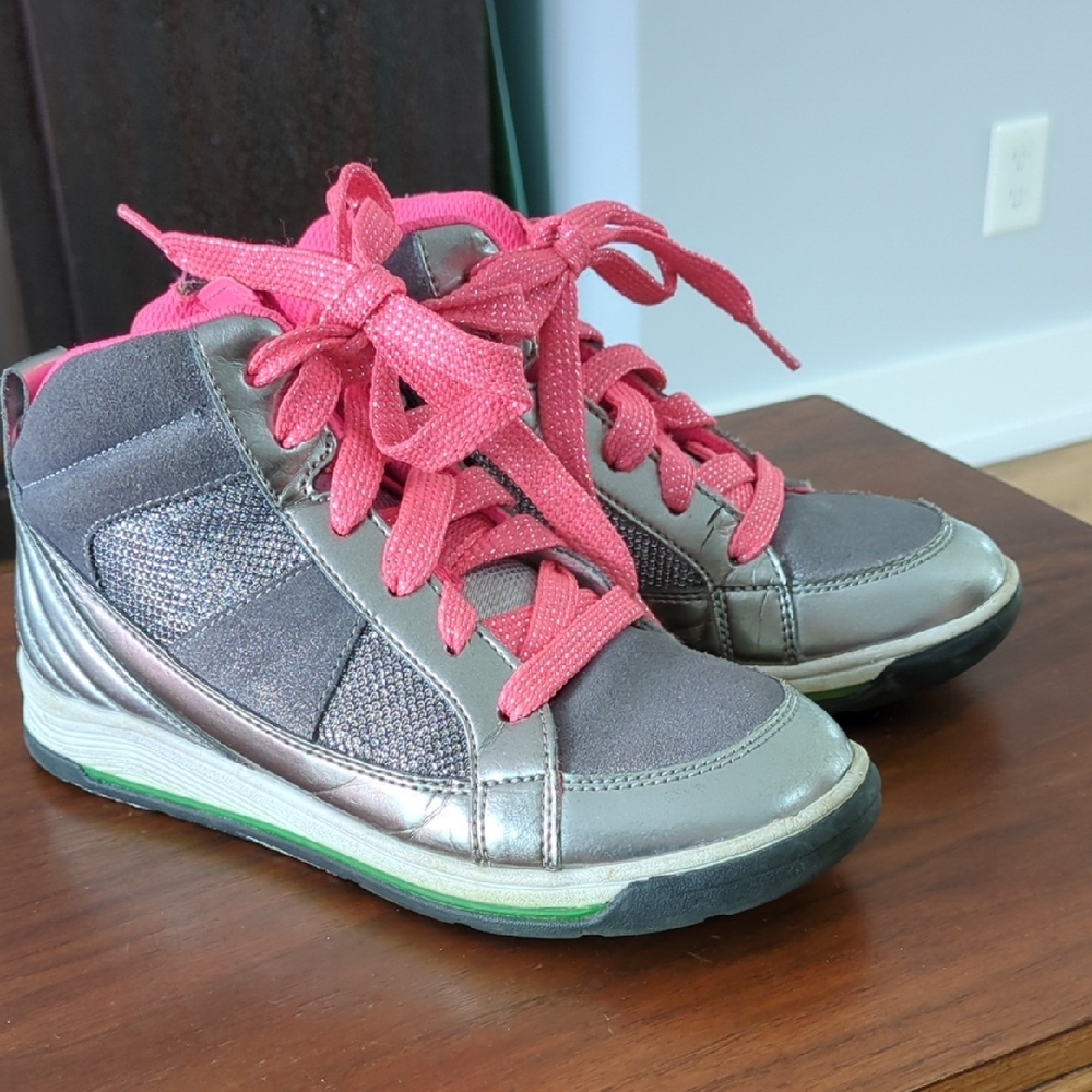Kids Metallic Sneakers with Pink Laces